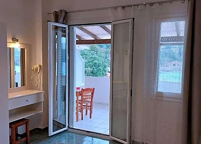 Dolphin Sea View Rooms