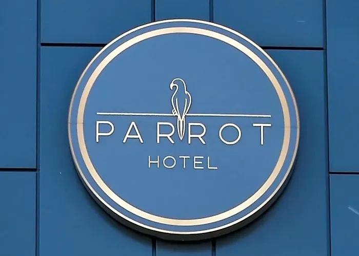 Hotel Parrot