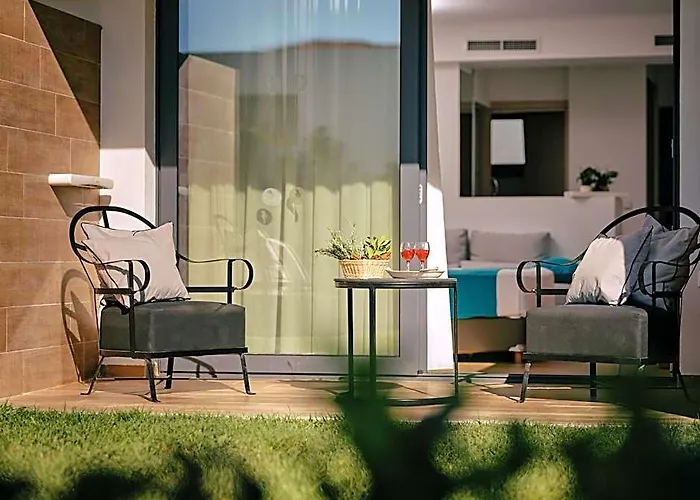 Cavo Orient Beach Hotel & Suites