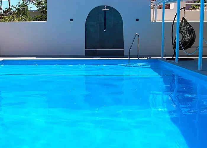 Tropicana Inn