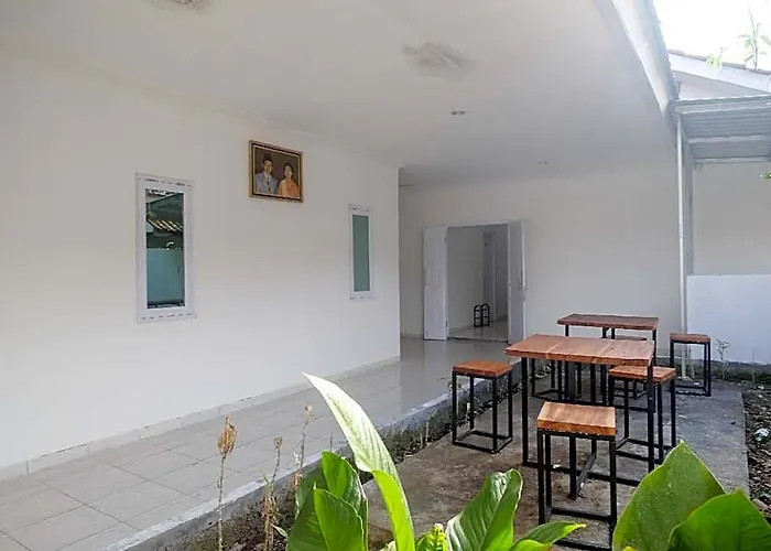Reddoorz Syariah @ Griya Merbotan Demak