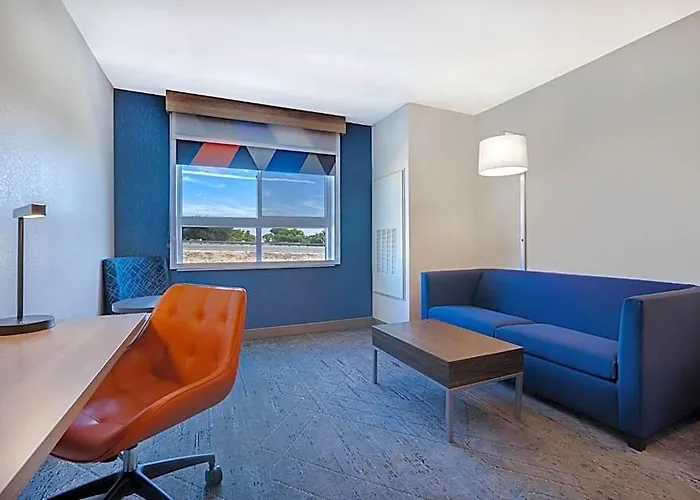 Holiday Inn Express & Suites Ontario - Chino Hills By Ihg