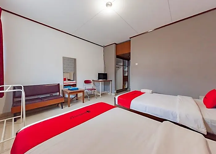 Reddoorz Syariah @ Hotel Budi Family