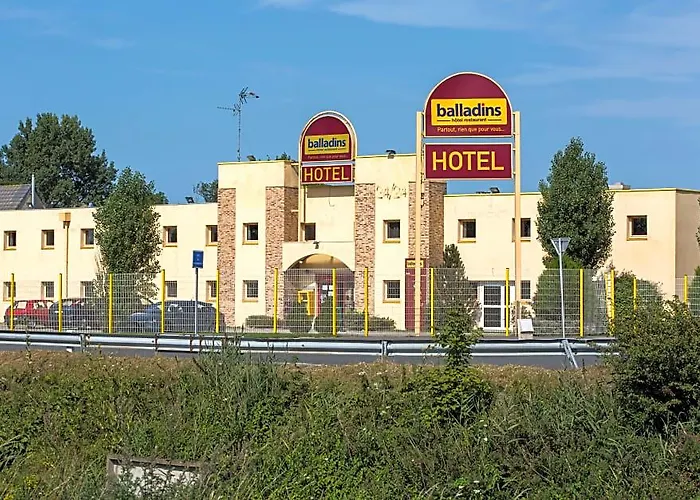 Hotel & Residence Calais Car Ferry