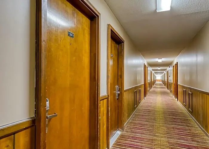 Raceway Inn Darlington By Oyo