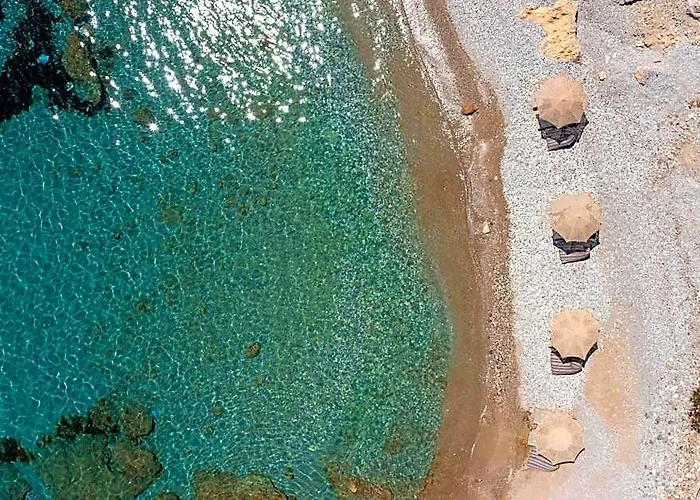 Stone Luxury Suites - Adults Only