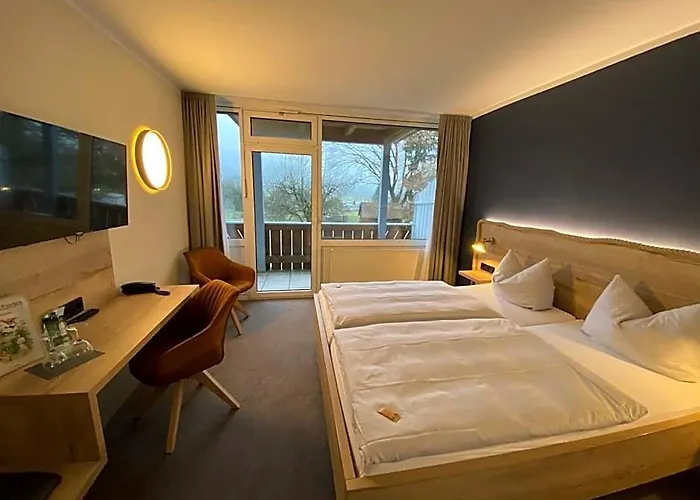 Hotel & Restaurant Kronenhof Am Weser-Radweg