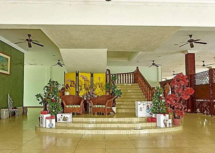 Teluk Batik Holiday Apartment