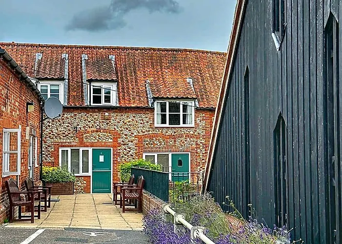 Elmham House - Pilgrim Hotel
