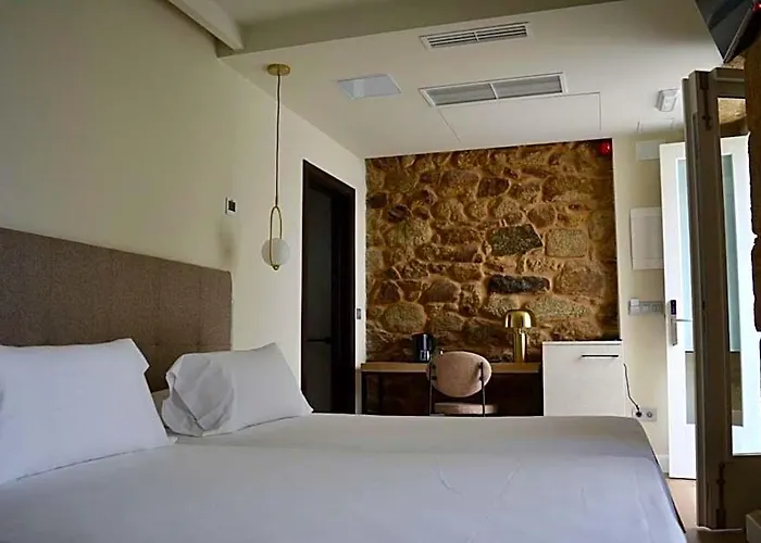 Corona De Galicia Rooms