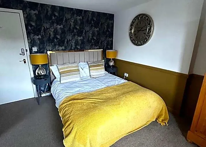 The Golden Lion Hotel