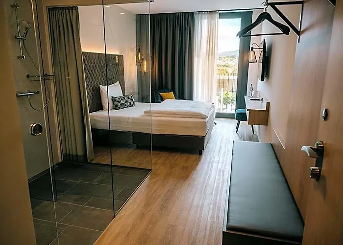 Loom Hotel & Skybar