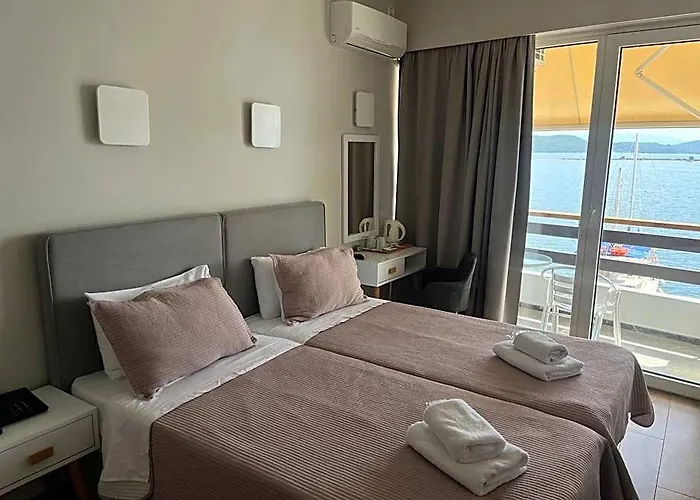 Hotel Avra