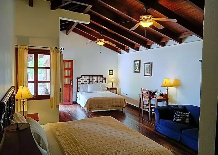 Hotel Don Udos Bed & Breakfast