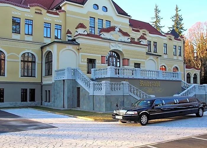 Ruebezahl Marienbad Luxury Castle Hotel Golf