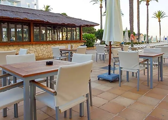 Sirenis Hotel Tres Carabelas & Spa