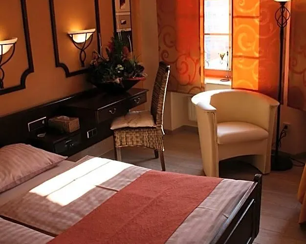 Le Pavillon