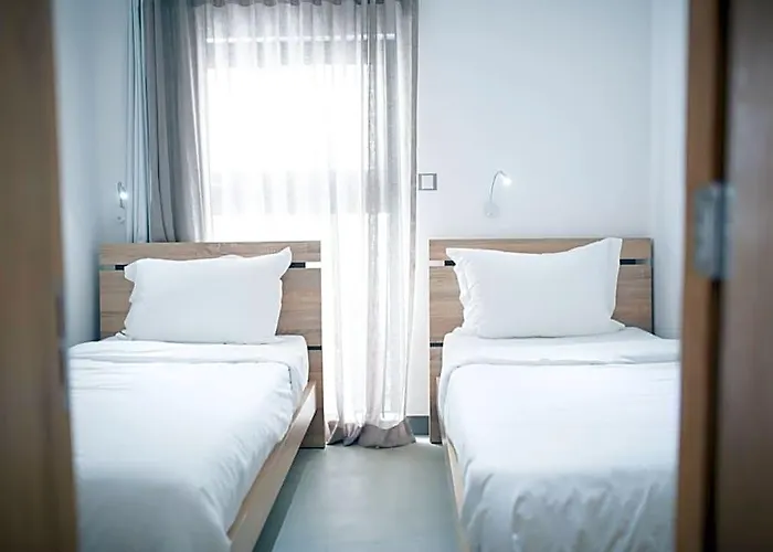 Toparadis Guest House