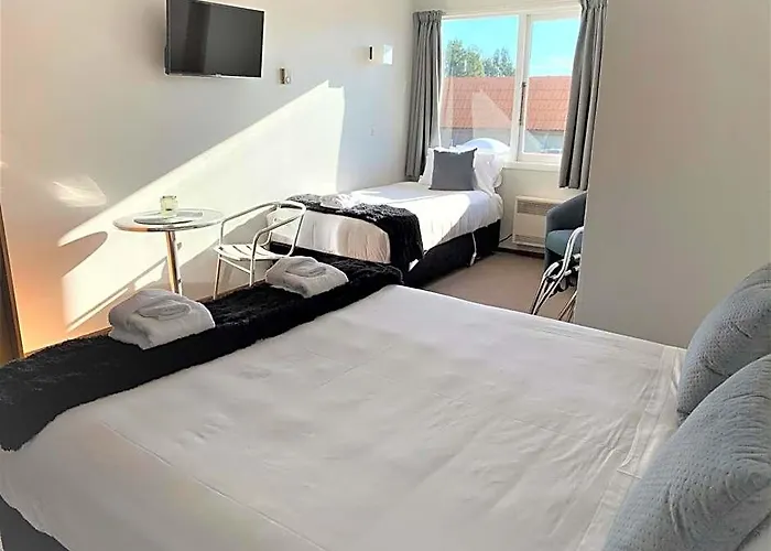 Ranfurly Hotel