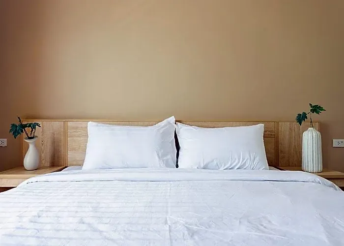 O2 Hotel Lopburi