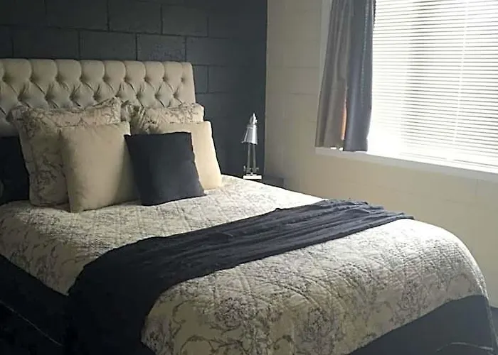 Kindred Lodge Apartments