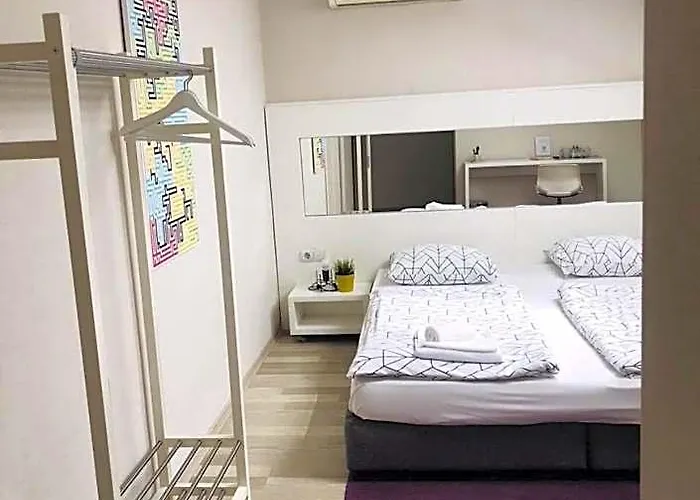 Executive Rooms And Suites Play