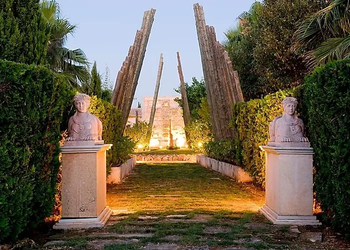 Es Revellar Art Resort