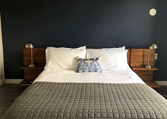 The Beacon Hotel