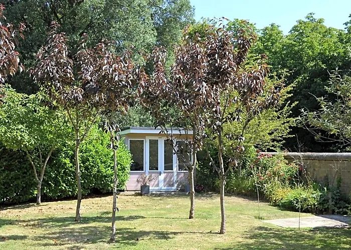 East Lodge Bolney