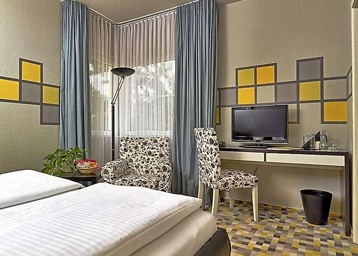 Hotel & Restaurant 5 Linden
