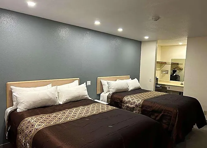 California Inn Hotel And Suites Adelanto Us 395