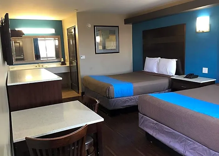 Crystal Palace Inn