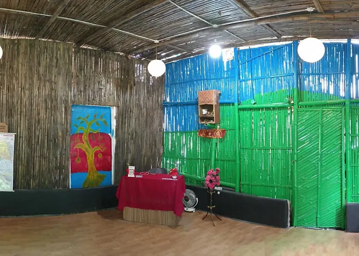 Hotel O Camp World