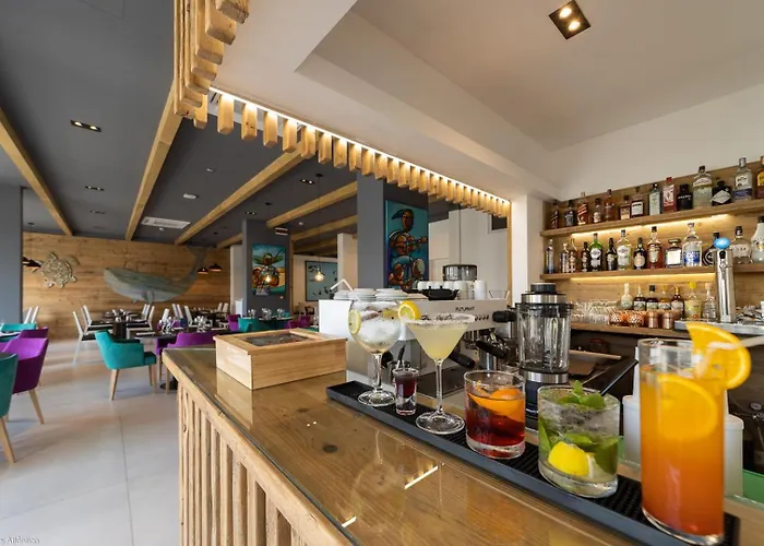 Oasis White Hotel