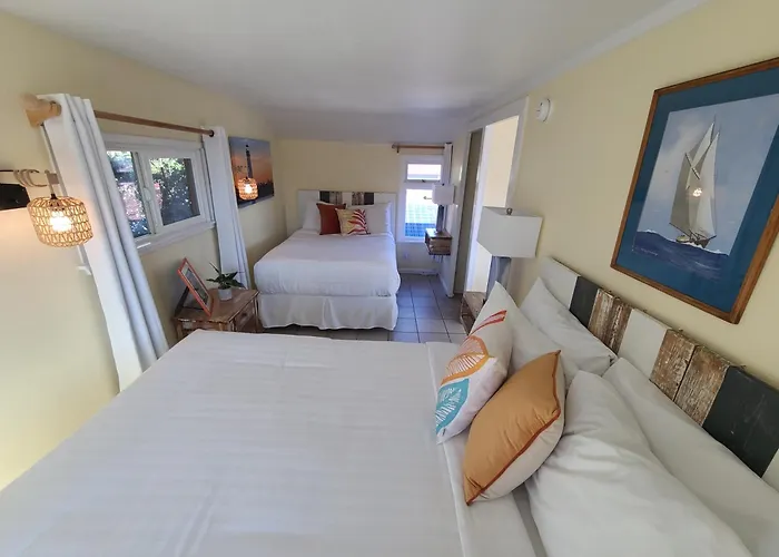 Sunny Cove Motel