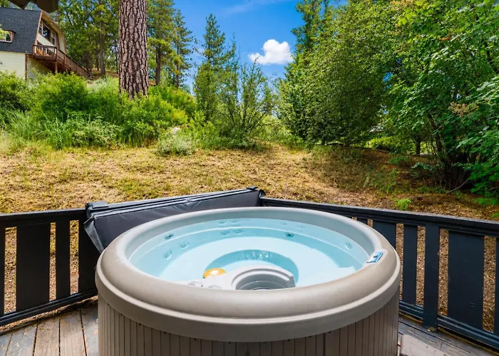 Bear Cave - Hot Tub, Fireplace, Deck, Barbecue, Close To Slopes