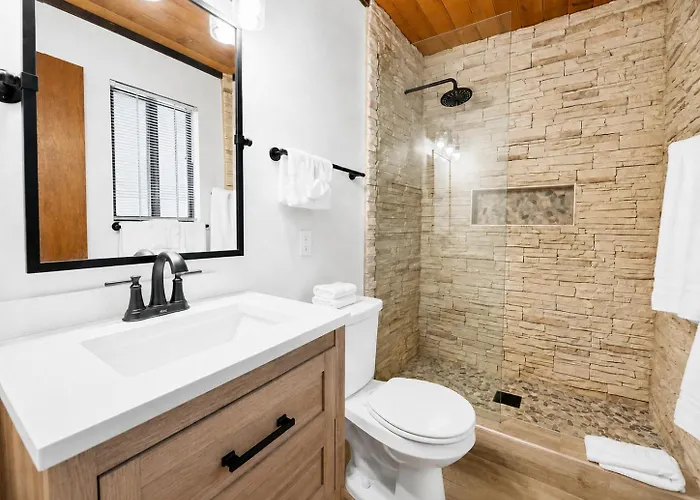 Bear Cave - Hot Tub, Fireplace, Deck, Barbecue, Close To Slopes