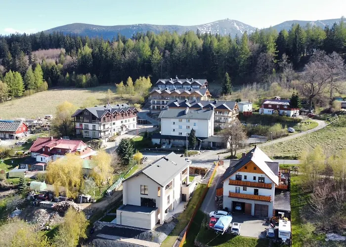 Skalnica- Apartamenty Z Widokiem Na Gory, Sauna I Kominek, Przy Szlakach