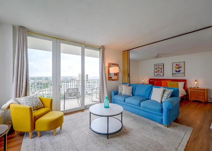 Fort Myers Beach Studio W/ Balcony & Views!
