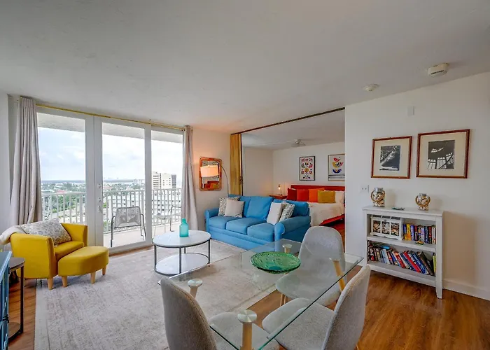 Fort Myers Beach Studio W/ Balcony & Views!