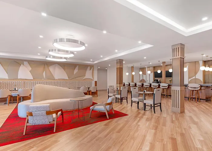 Cambria Hotel & Suites Plymouth