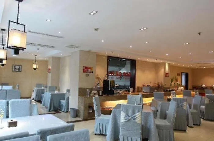 Lavande Hotels- Yueyang Linxiang Zhongfa