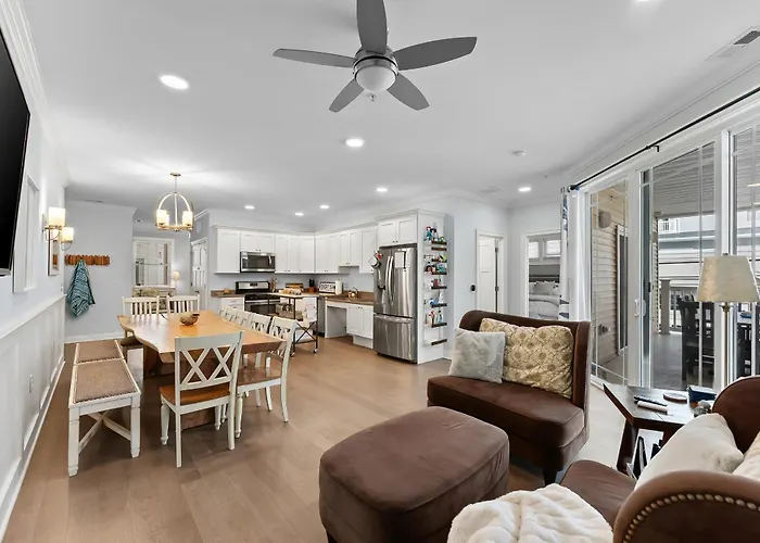 Luxury 6Br Condo | 2 Blocks To Beach