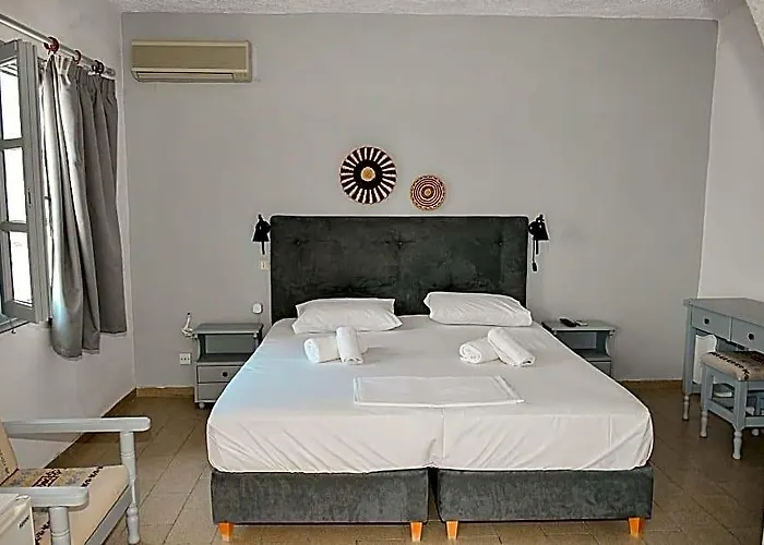Romeos Hotel