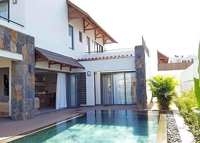 Choisy Les Bains Apartments With Lagoon Pool By Lov Mauritius