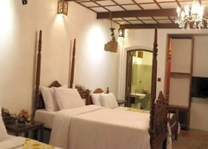 Sulyap Bed & Breakfast - Casa De Alitagtag Boutique Hotel