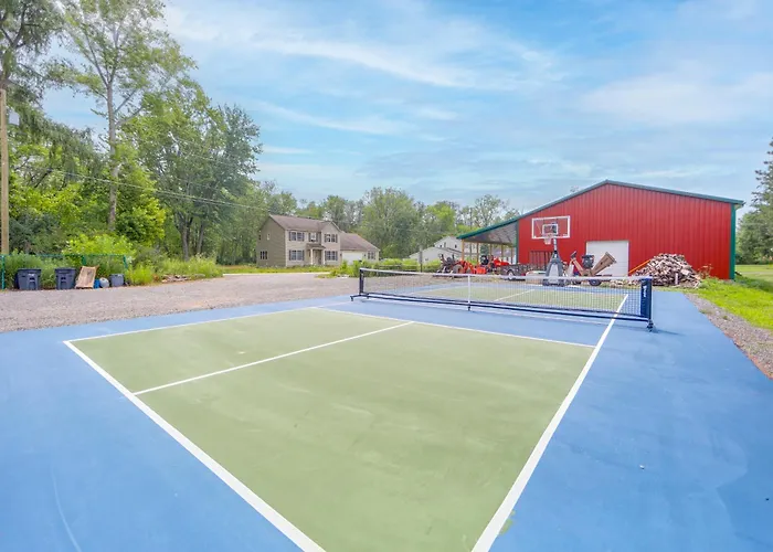 Private Beach & Sport Court! Home On Oneida Lake