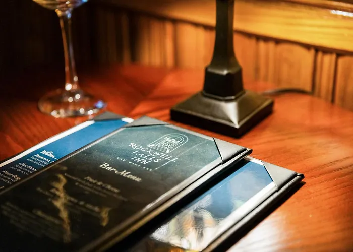 Rockwell Falls Inn And Wine Bar