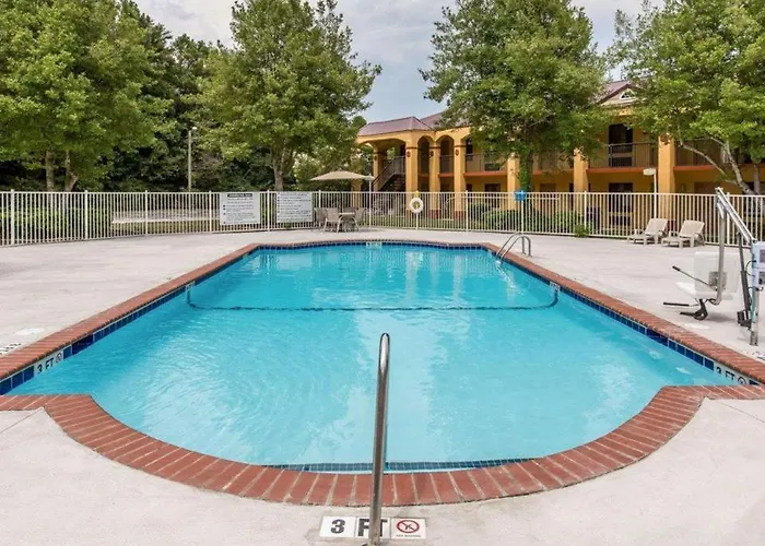 Econo Lodge Dalton West
