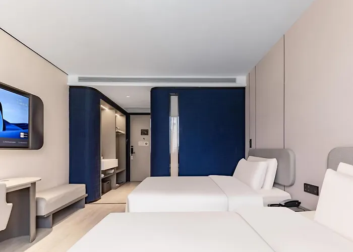 Atour Light Hotel Zhuji City Center East Huan Cheng Road